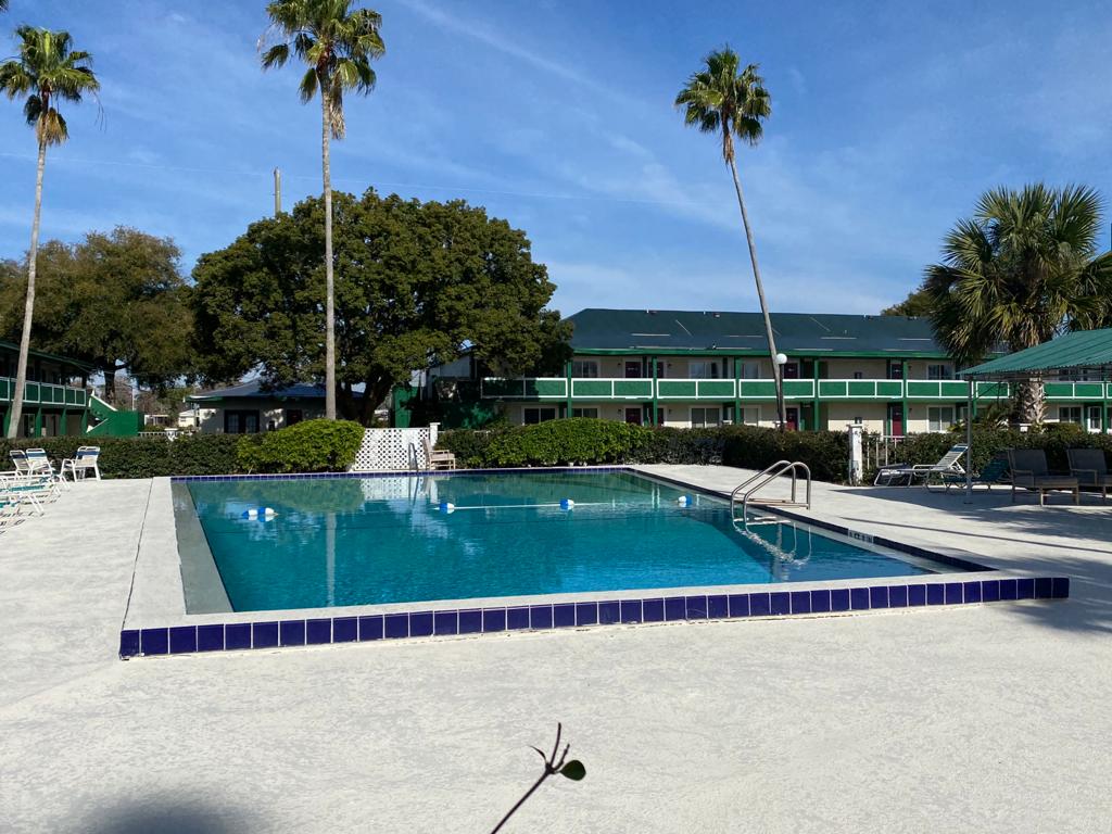 Hotel Pool